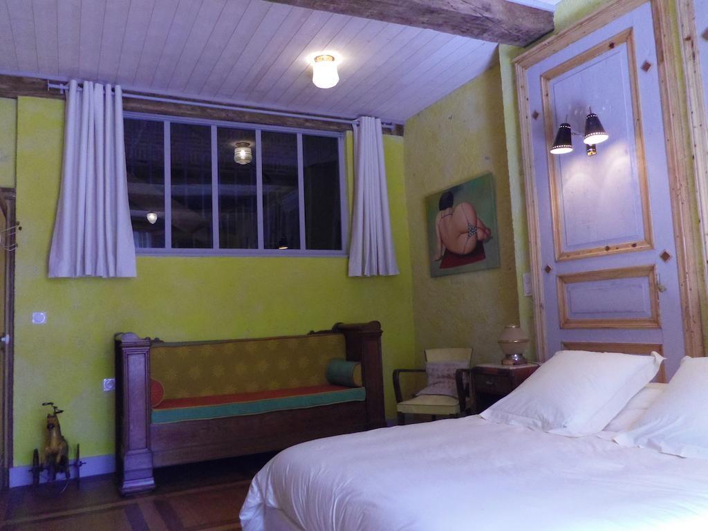 مبيت وإفطار Cuiseaux Place Des Nobles الغرفة الصورة