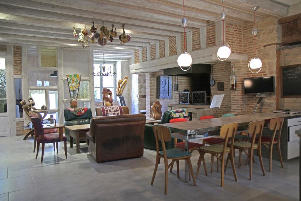 مبيت وإفطار Cuiseaux Place Des Nobles المظهر الخارجي الصورة