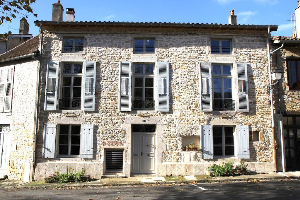 مبيت وإفطار Cuiseaux Place Des Nobles المظهر الخارجي الصورة